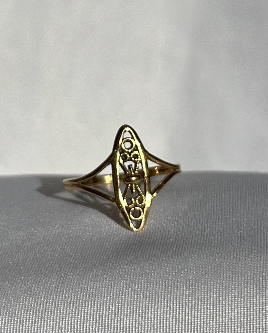 Bague Navette &quot;Eleanor&quot; Or Jaune
