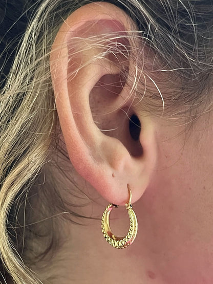 Pendientes de aro vintage dorados "Mona"