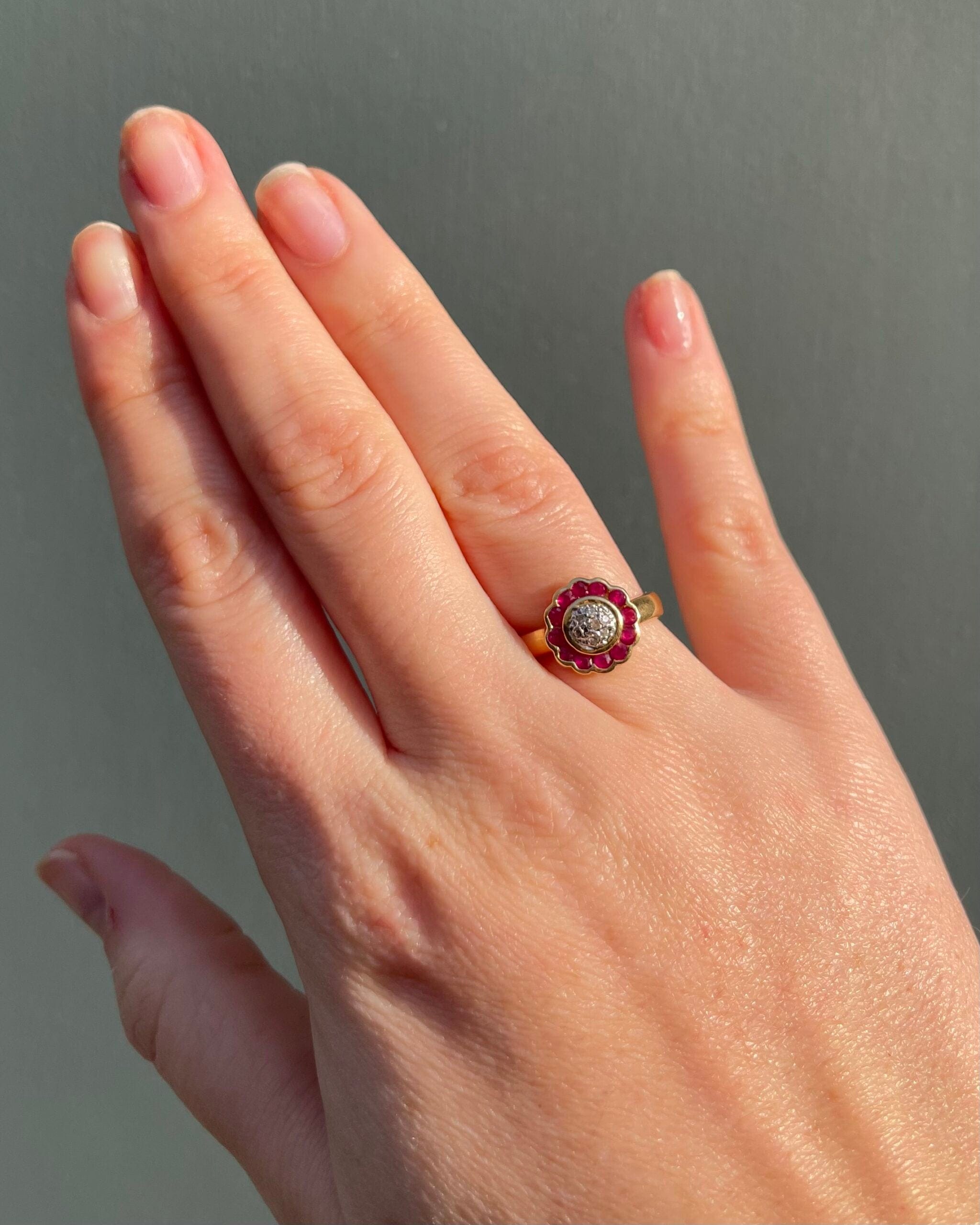 Bague fleur Rubis &amp; Diamants "Vedrana"