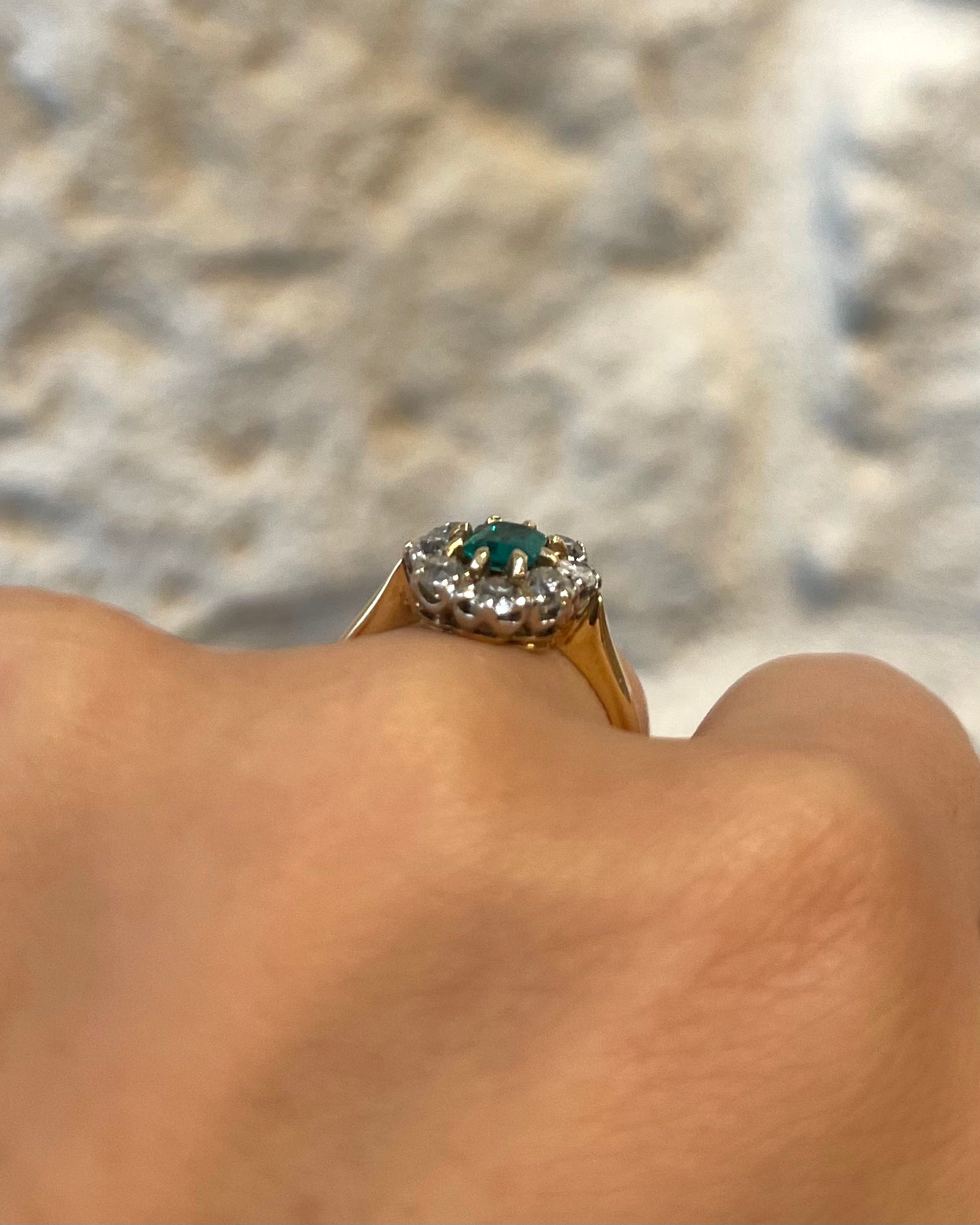 Bague Marguerite Émeraude &amp; Diamants "Roxanne"