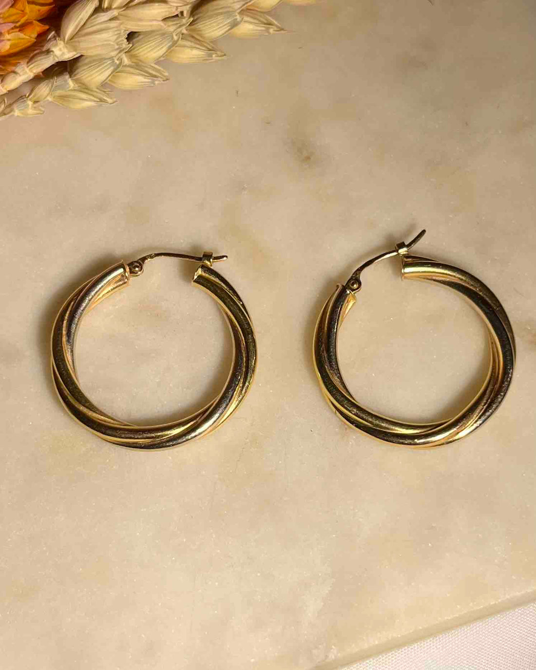 Pendientes de tres aros dorados retorcidos "Charlie"