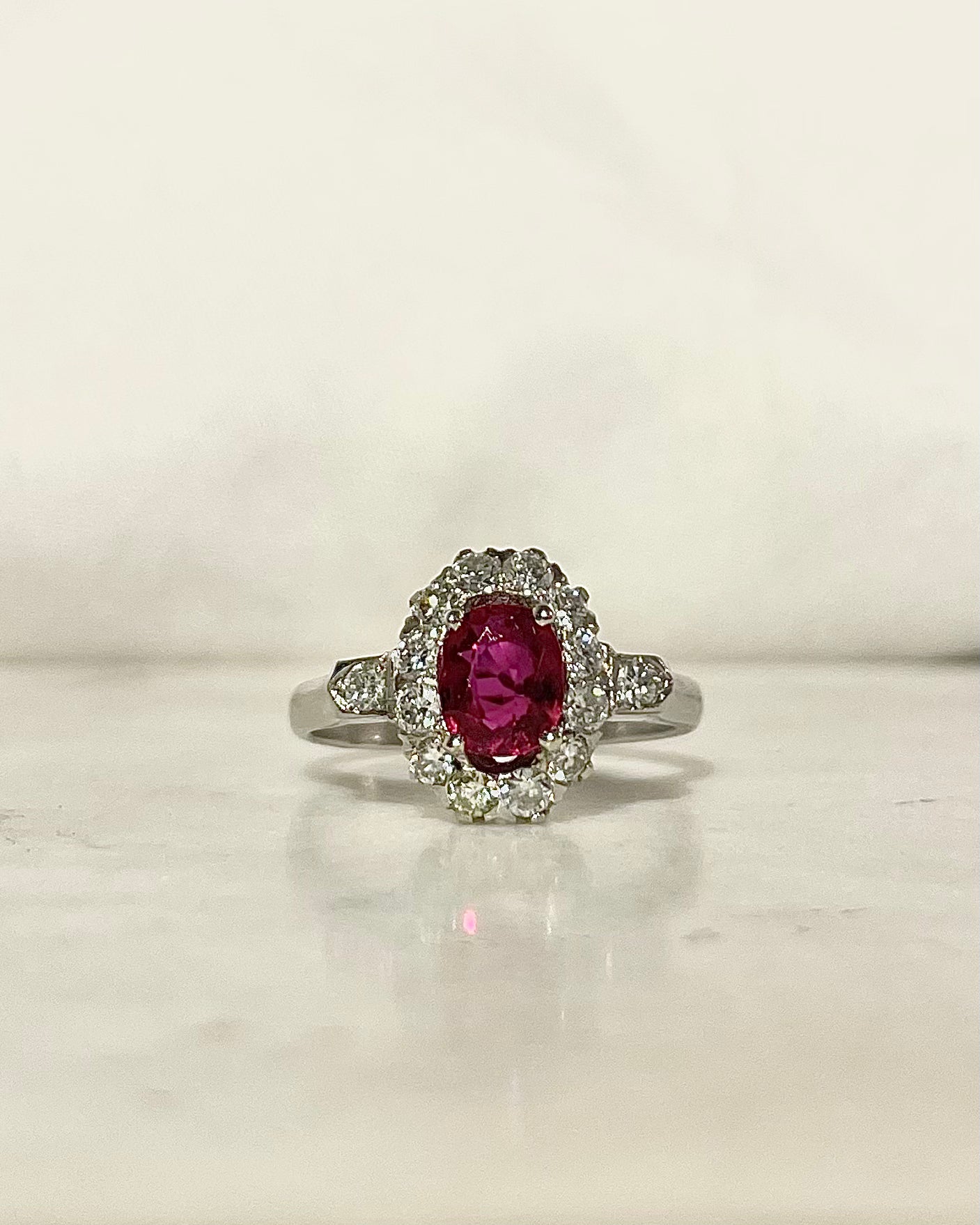 Anillo Margarita Rubí 1 quilate y Diamantes "Sorynelle"