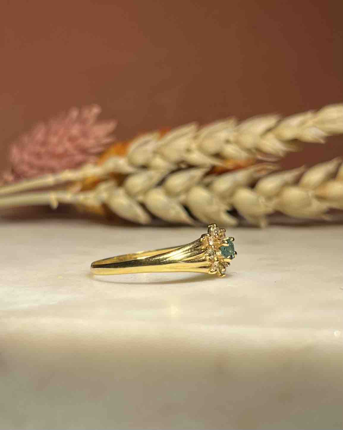 Bague Marguerite émeraude &amp; diamants "Loulie"