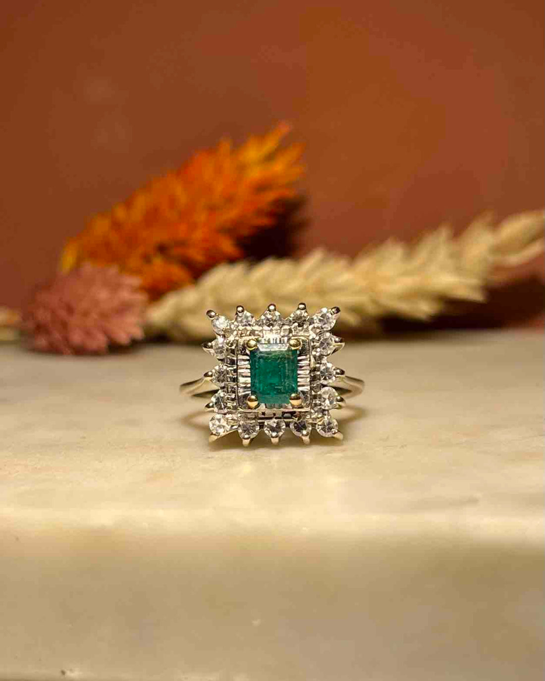 Bague Marguerite Émeraude et Diamants &quot;Rim&quot;