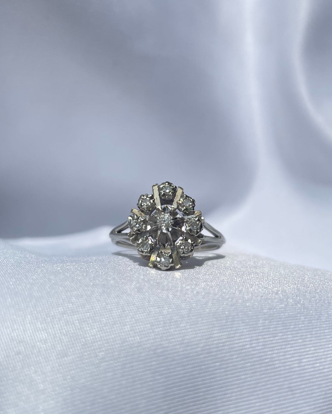 Bague Marguerite rayonnante diamants &quot;Calista&quot;