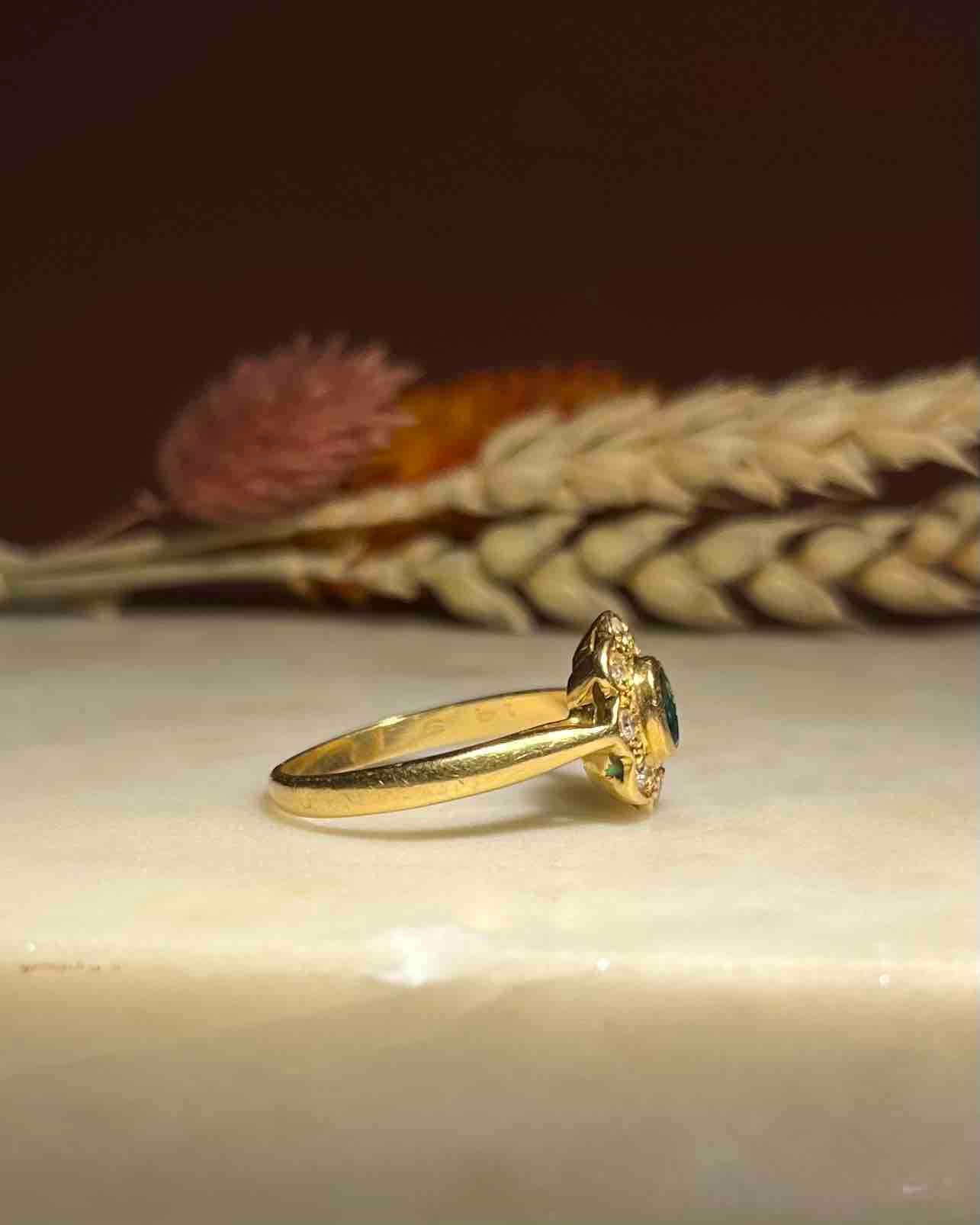 Bague Marguerite Diamants &amp; Émeraude "Riley"