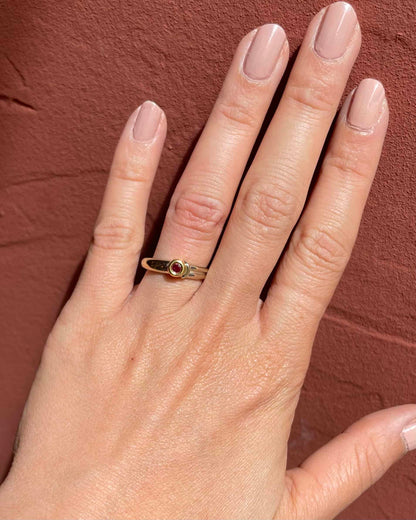 Bague Jonc Rubis deux ors &quot;Philaé&quot;