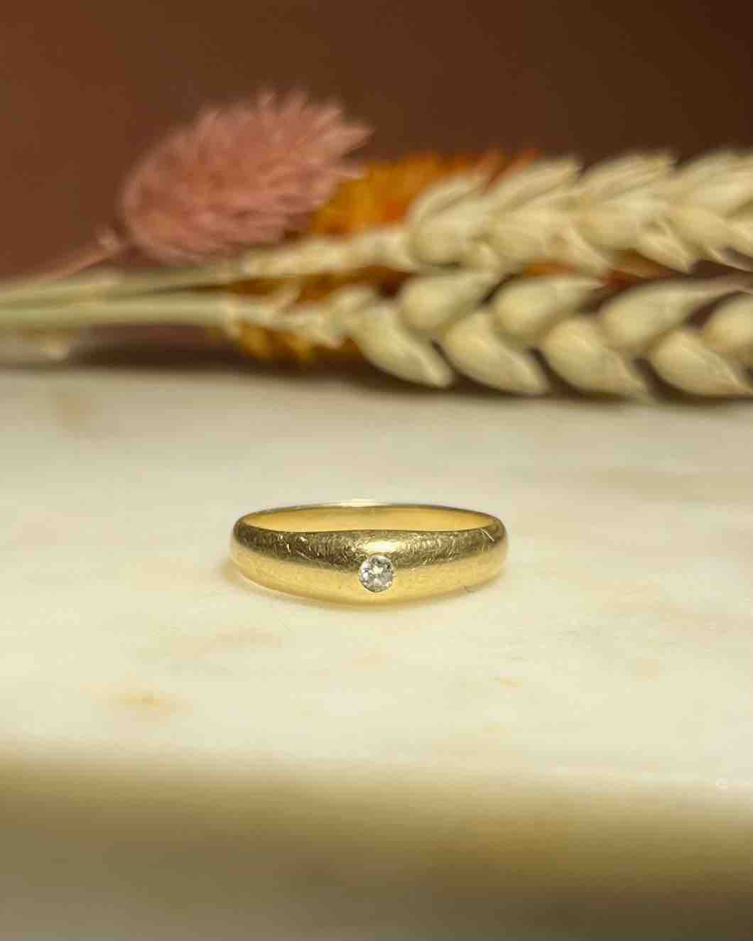 Anillo brazalete de oro y diamantes &quot;Milana&quot;