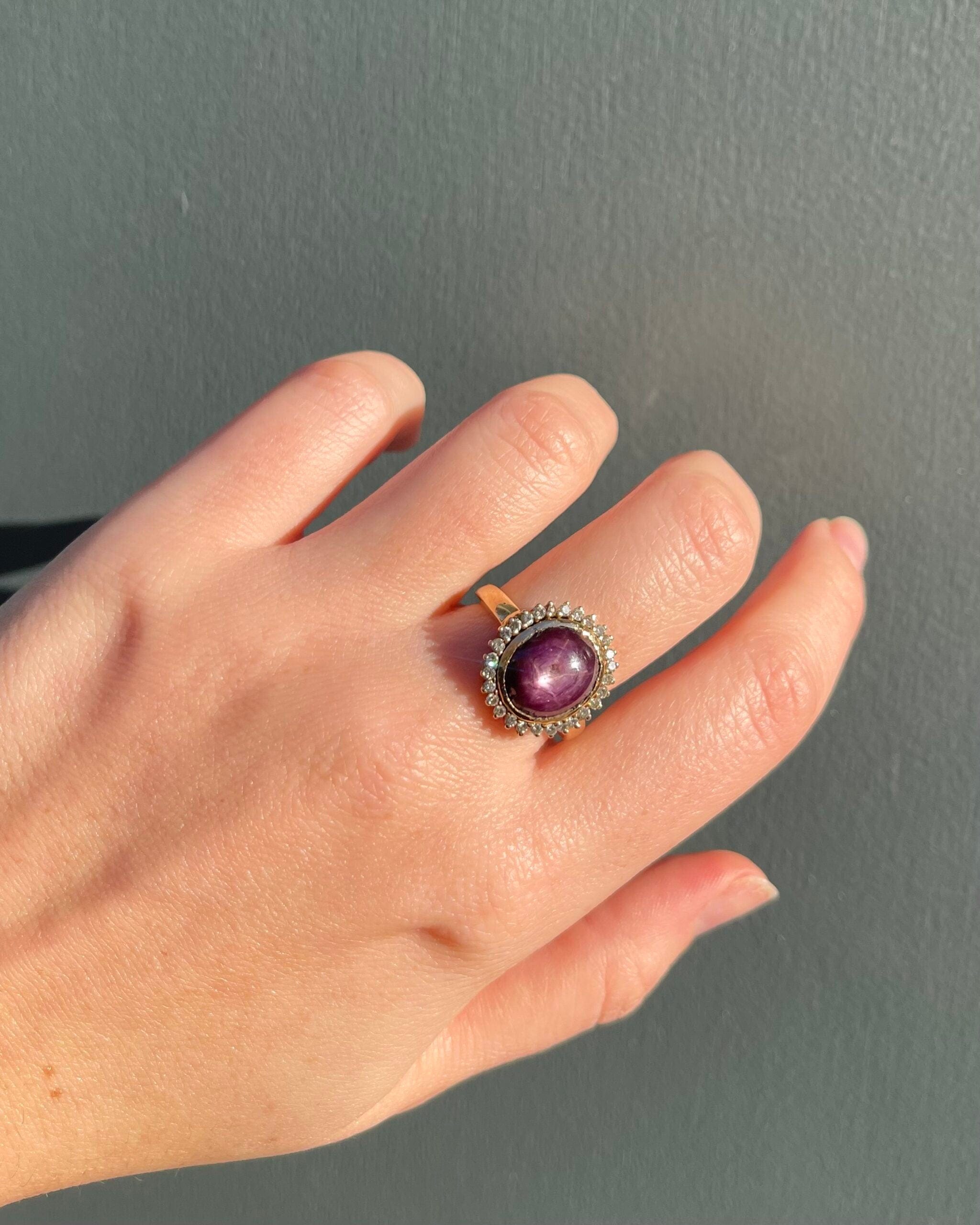 Bague Marguerite rubis étoilé 8 carats &amp; 28 diamants "Carolina" - Elliade Paris