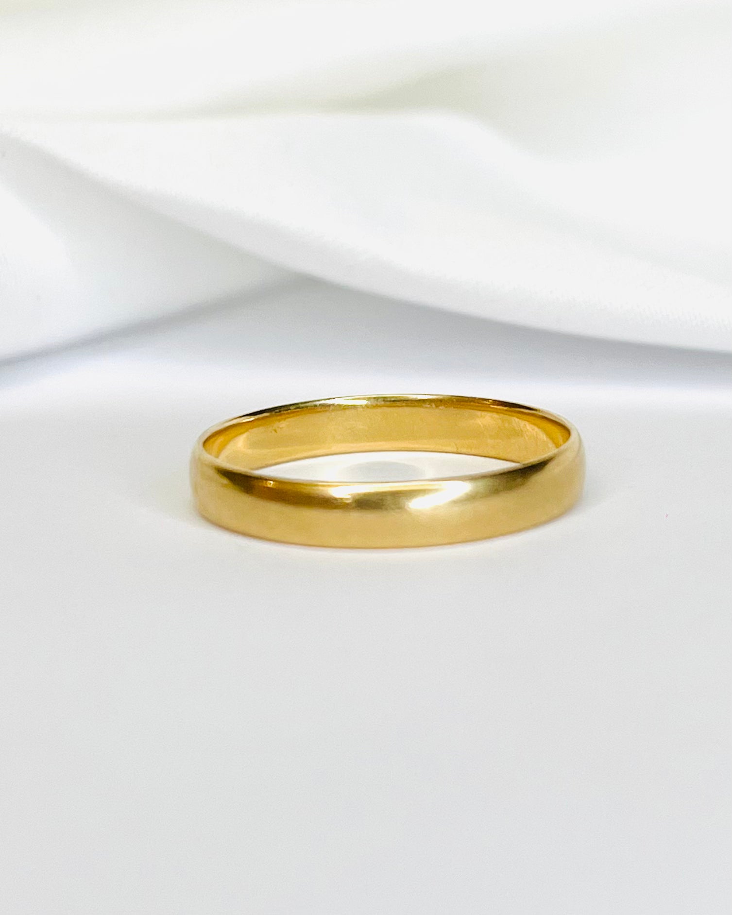 18-Carat Yellow Gold Wedding Band 3 mm "Romy"