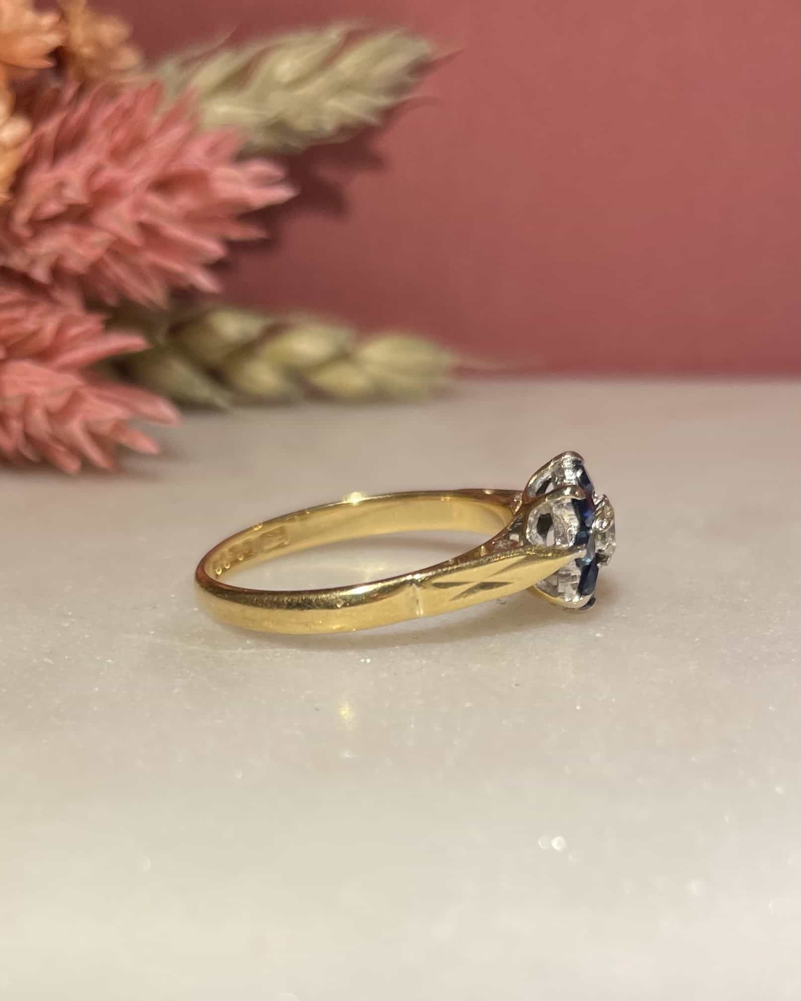 Bague Marguerite Saphirs &amp; Diamant  &quot;Bleuenn &quot;
