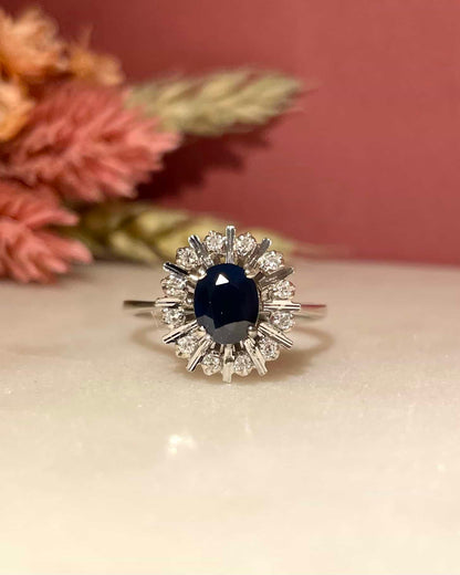 Bague Marguerite Saphir 0.90 Carat &amp; 12 Diamants &quot;Carla&quot;