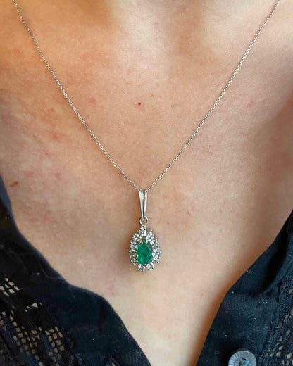 Pendentif Marguerite Émeraude &amp; Diamants &quot;Tevani&quot;