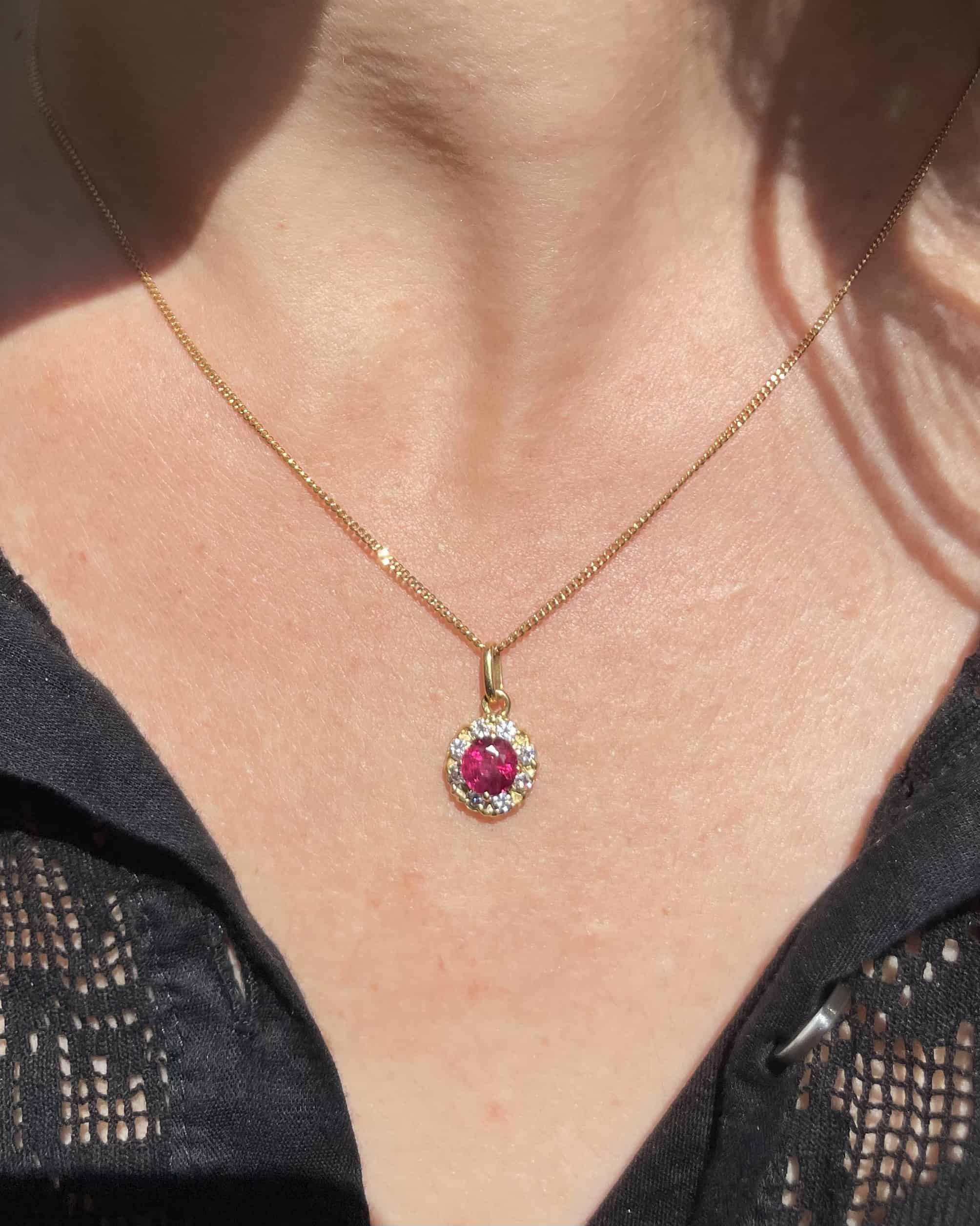 Pendentif Marguerite Rubis 1.15 carat &amp; 8 diamants &quot;Vaelia&quot;