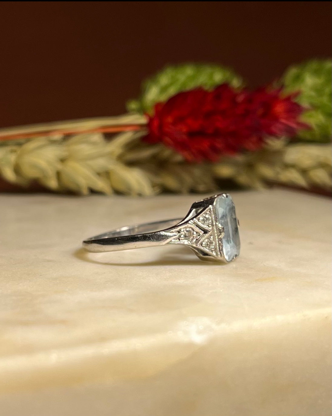 Anillo "Nova" de aguamarina y diamantes estilo art déco