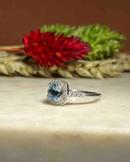 Bague Marguerite Aigue-Marine et Diamants &quot;Basma&quot;