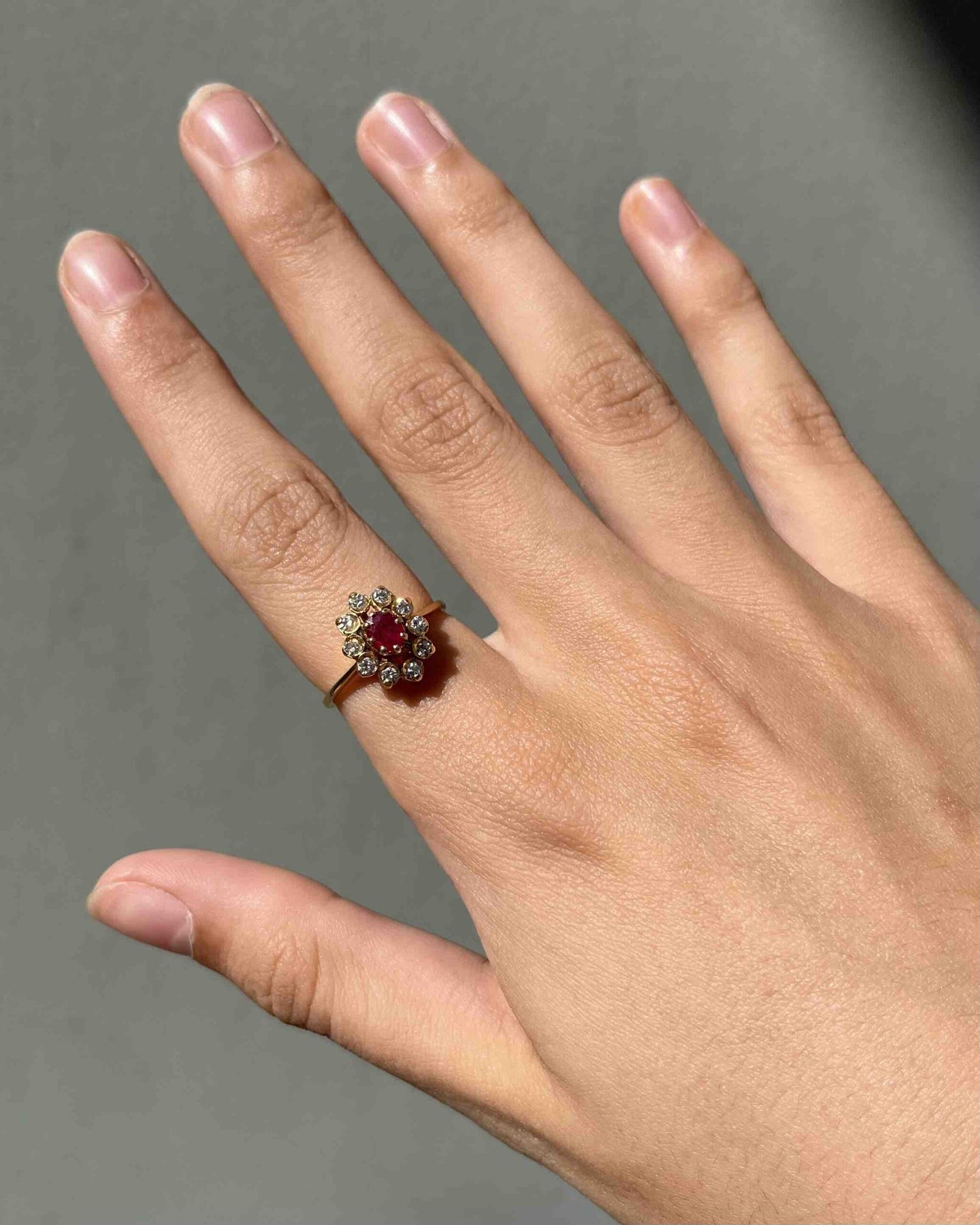 Bague Marguerite Rubis &amp; Diamants  &quot;Castille&quot;