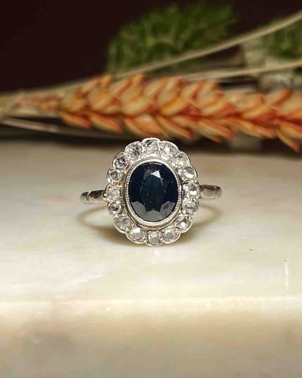 Bague Art-déco Marguerite Saphir &amp; Diamants &quot;Eloris&quot;