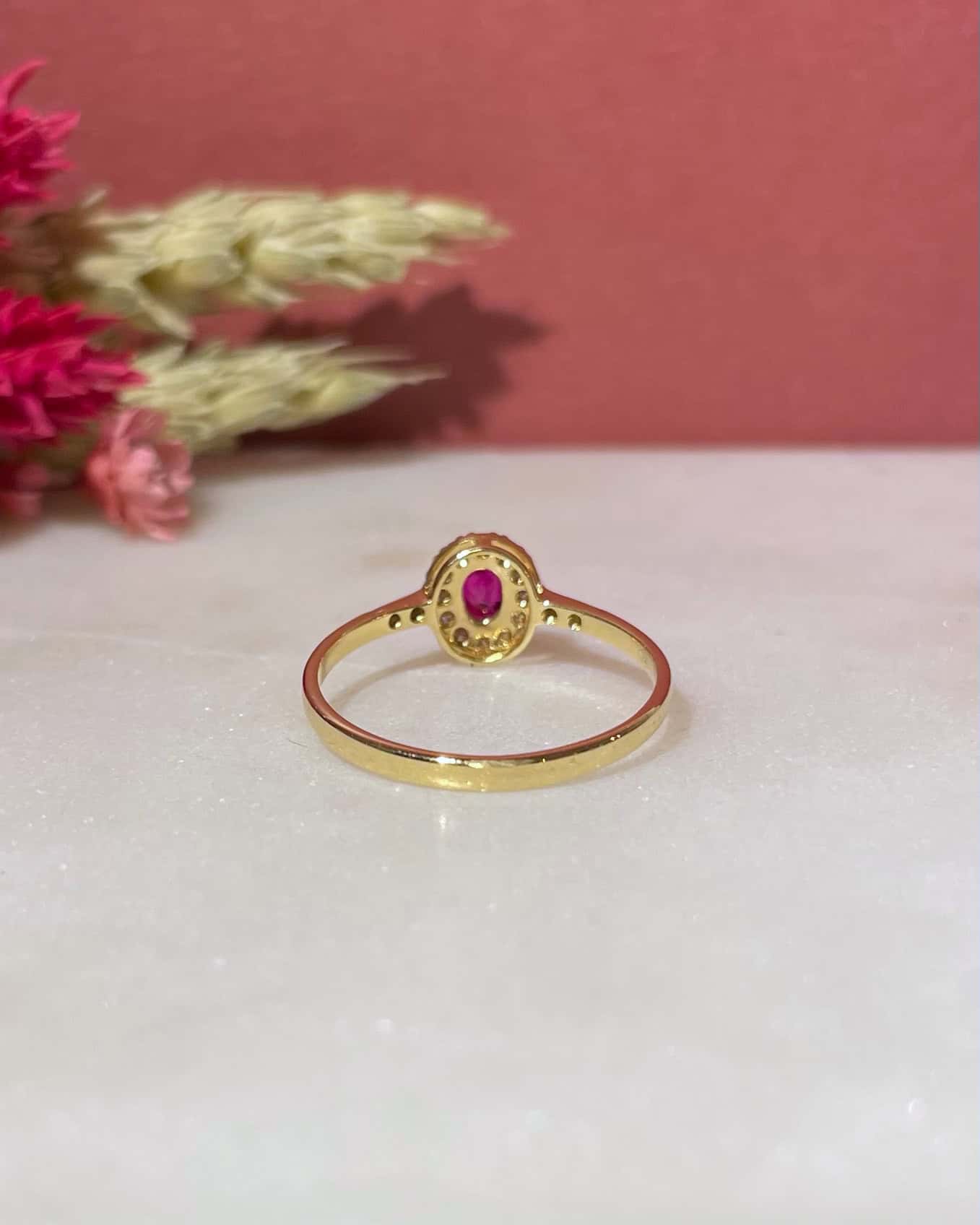 Bague Marguerite Rubis et 18 Diamants "Mina" - Elliade Paris