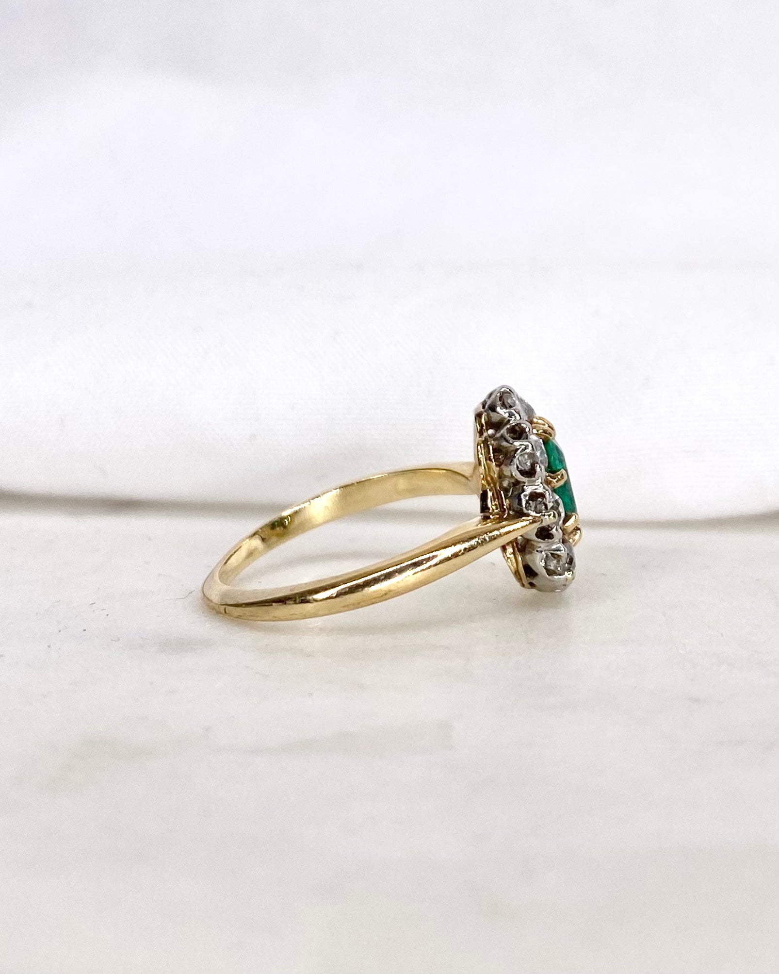 Bague Marguerite Émeraude &amp; Diamants "Roxanne"