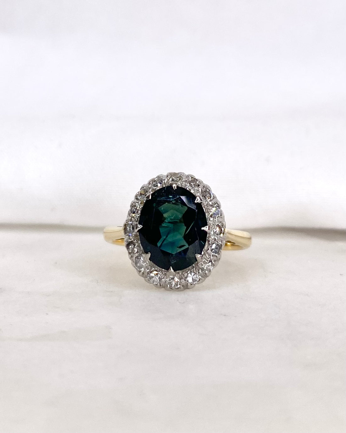 Bague Marguerite Saphir 3.20 carats &amp; Diamants &quot;Maia&quot;