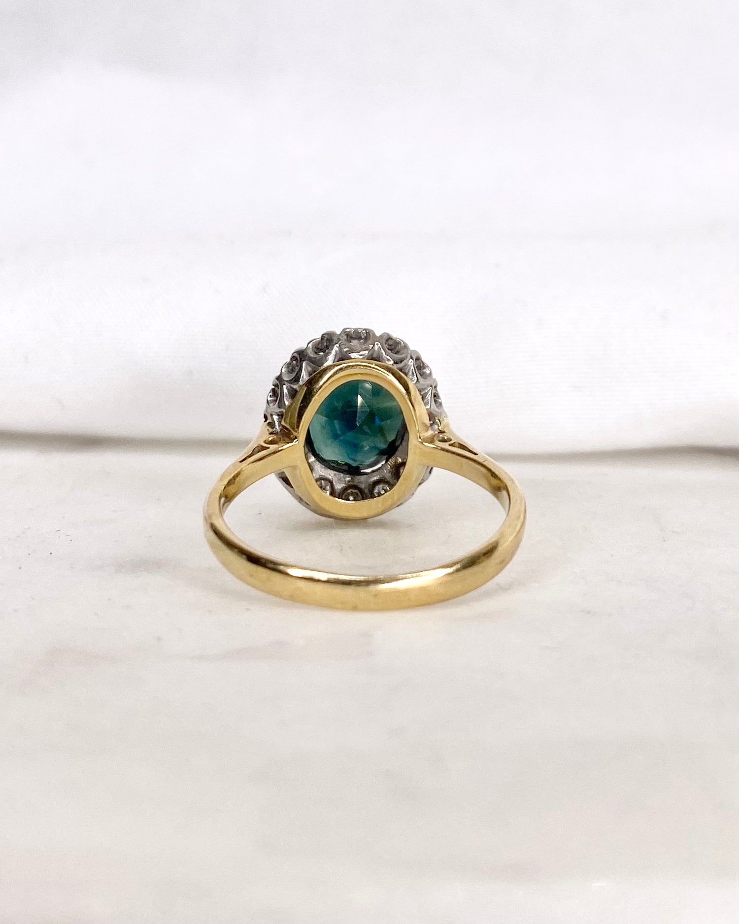 Bague Marguerite Saphir 3.20 carats &amp; Diamants &quot;Maia&quot;