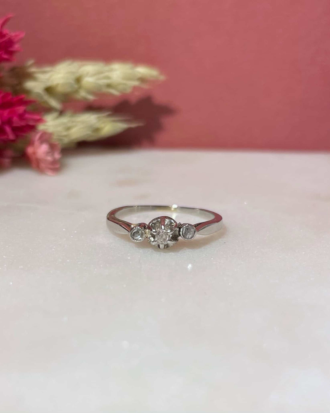 Vintage trilogy diamond ring &quot;Medina&quot;