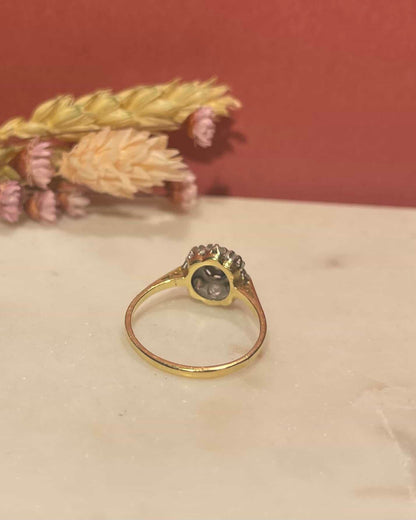 Bague Vintage Marguerite 9 Diamants &quot;Maeva&quot;