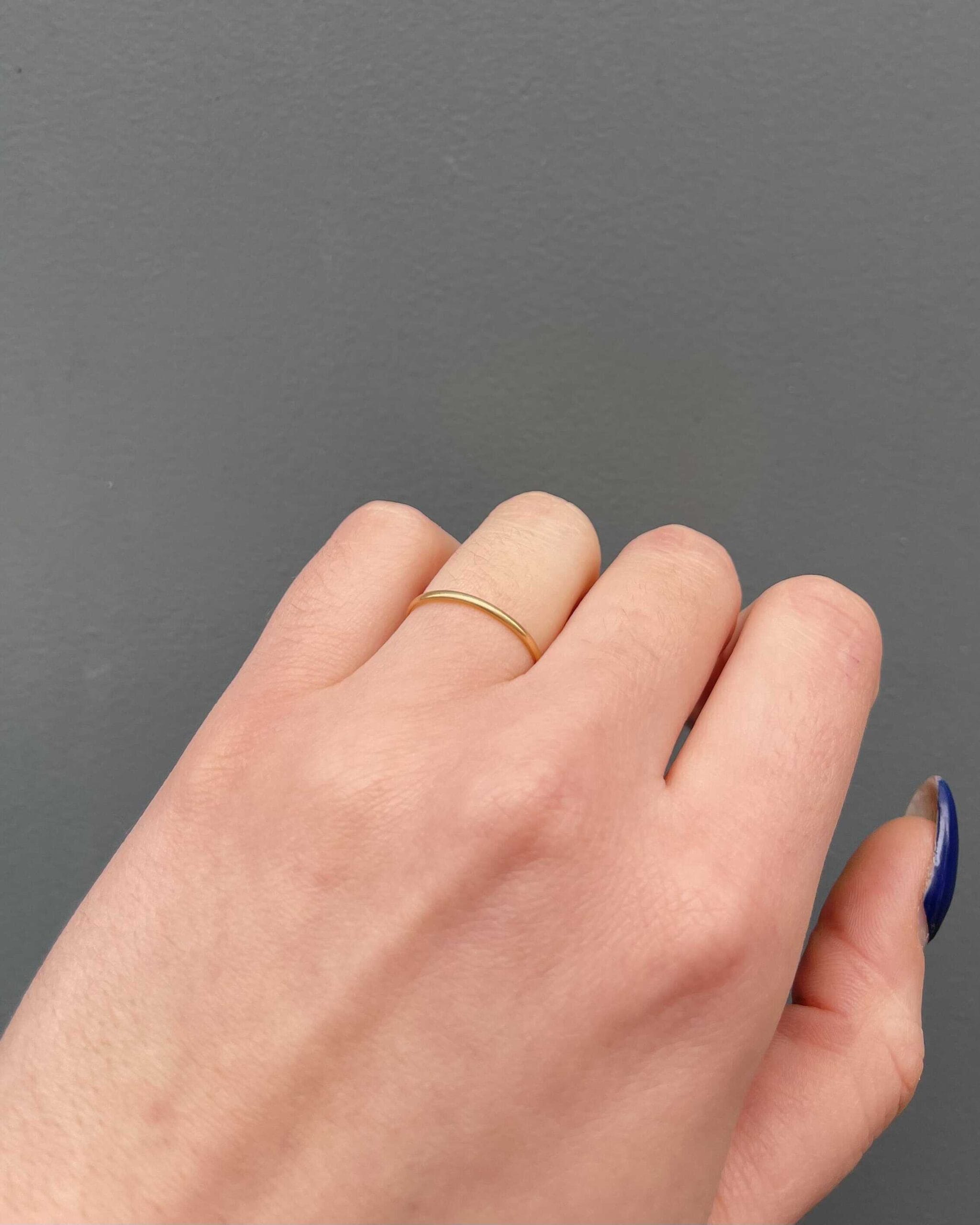 Alianza vintage de oro amarillo de 18 quilates "Elio"