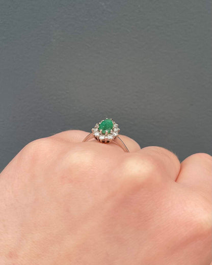 Bague Marguerite Émeraude 0.90 carat &amp; Diamants &quot;Péria&quot;
