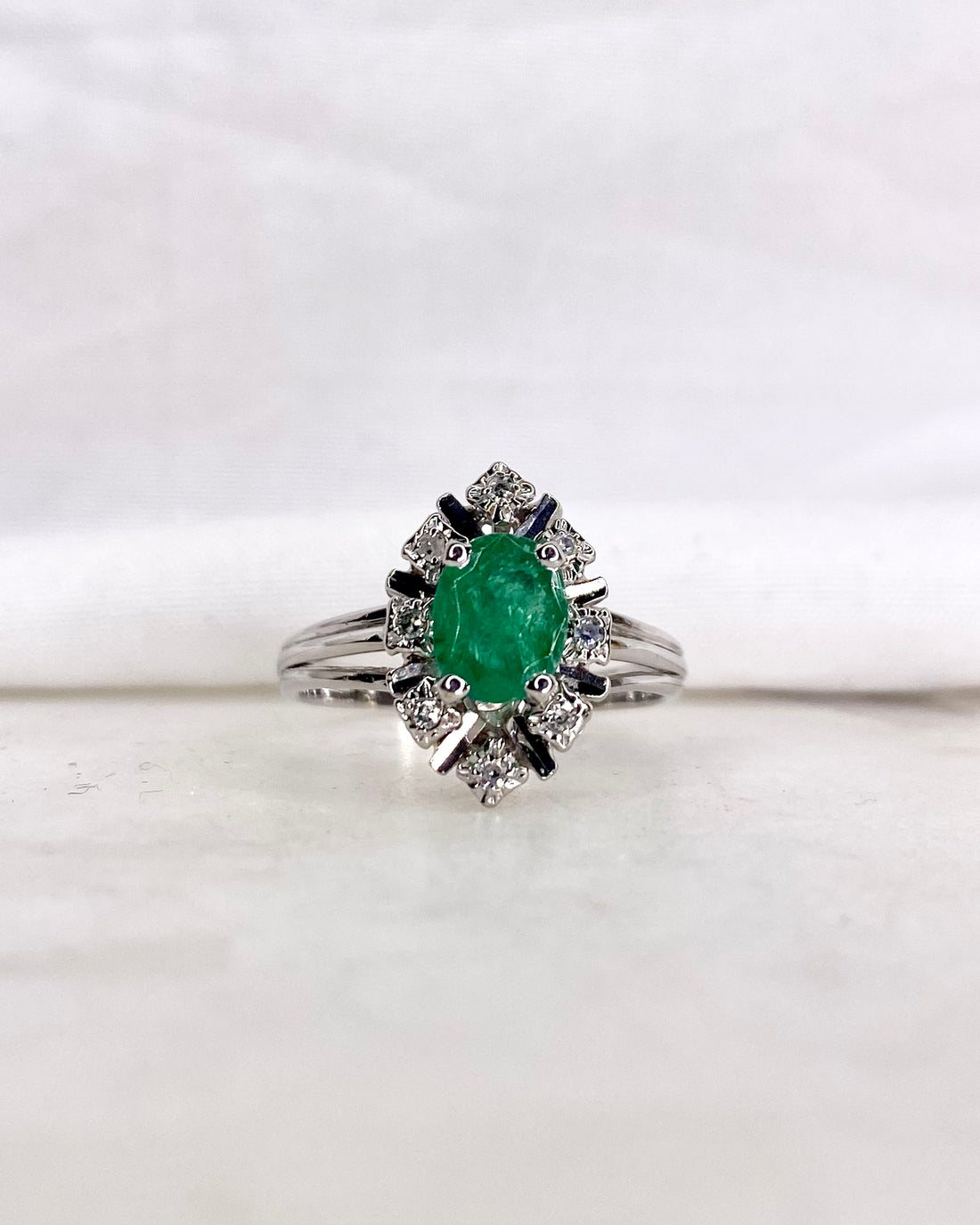 Bague Marguerite Émeraude 1 carat &amp; Diamants &quot;Nada&quot;