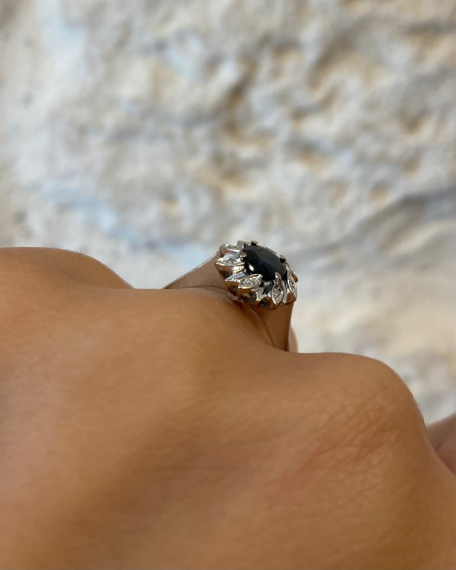 Bague Marguerite Saphir 0.75 carat &amp; Diamants &quot;Bella&quot;