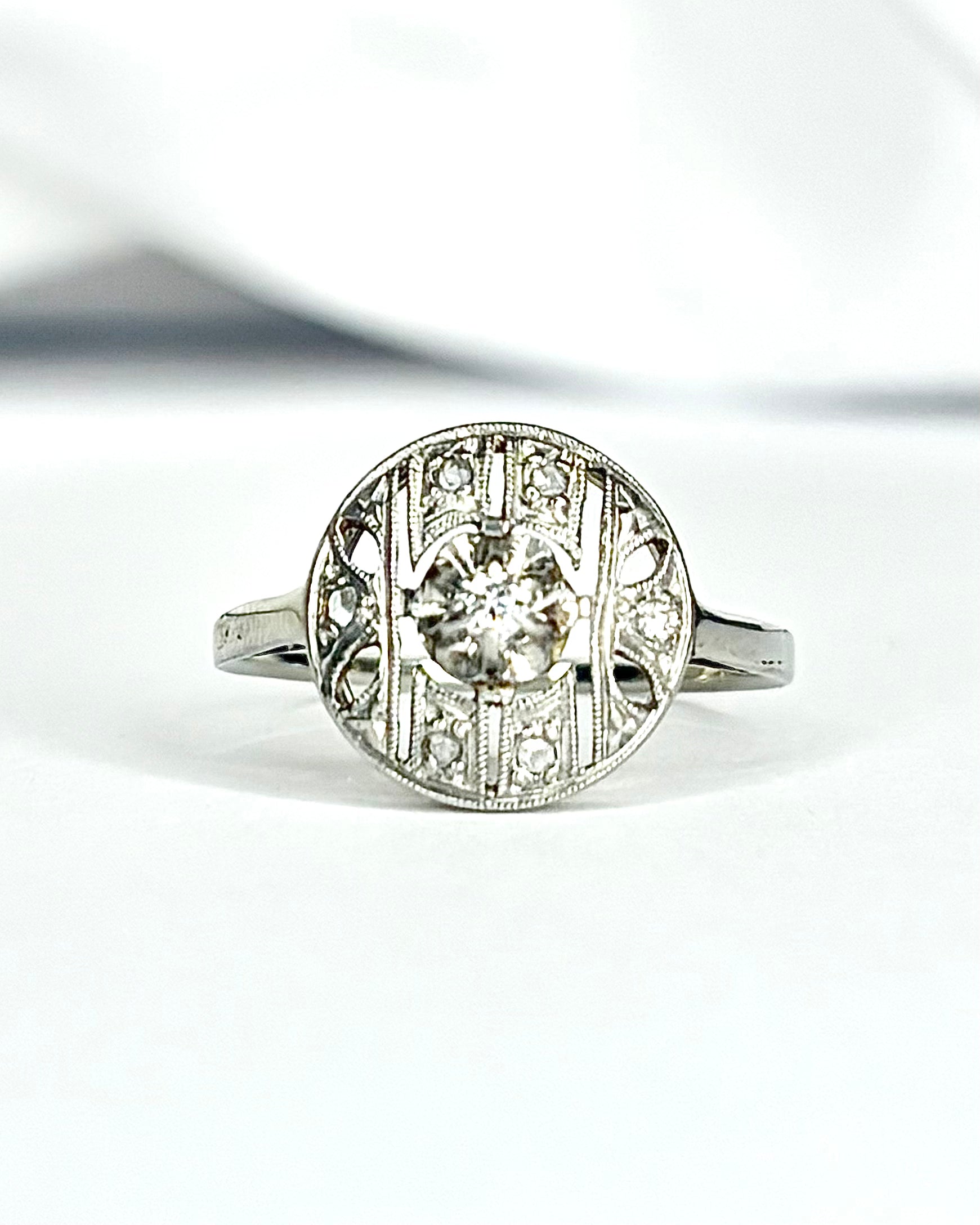 Anillo Art Déco con diamantes "Paula"