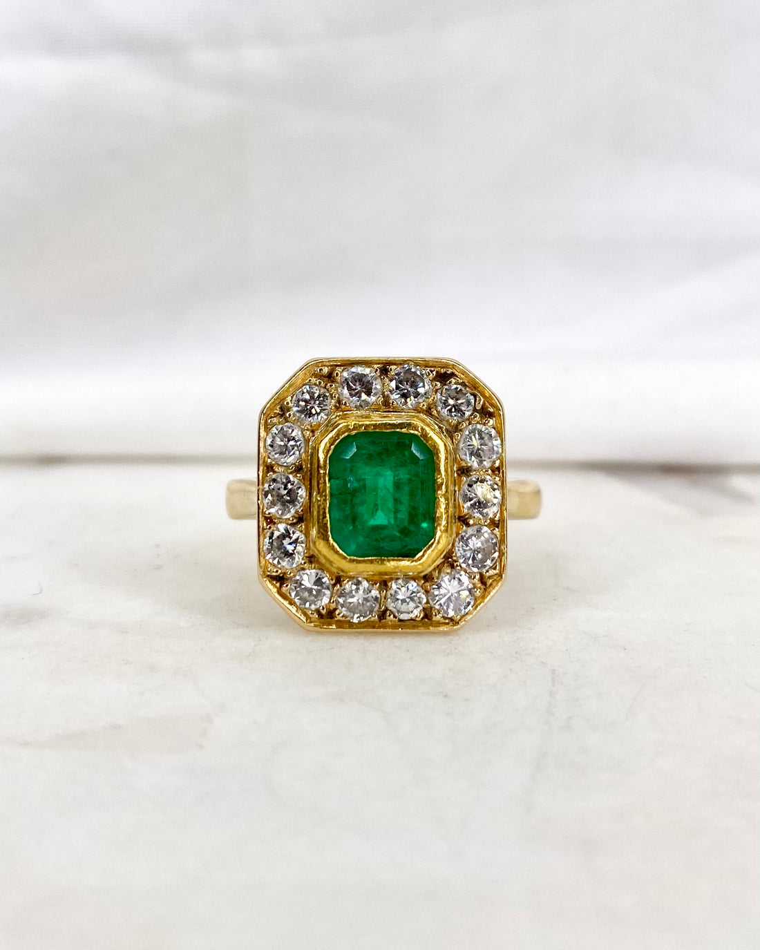 Bague Style Art Deco Émeraude 2.30 carats & Diamants "Lise"