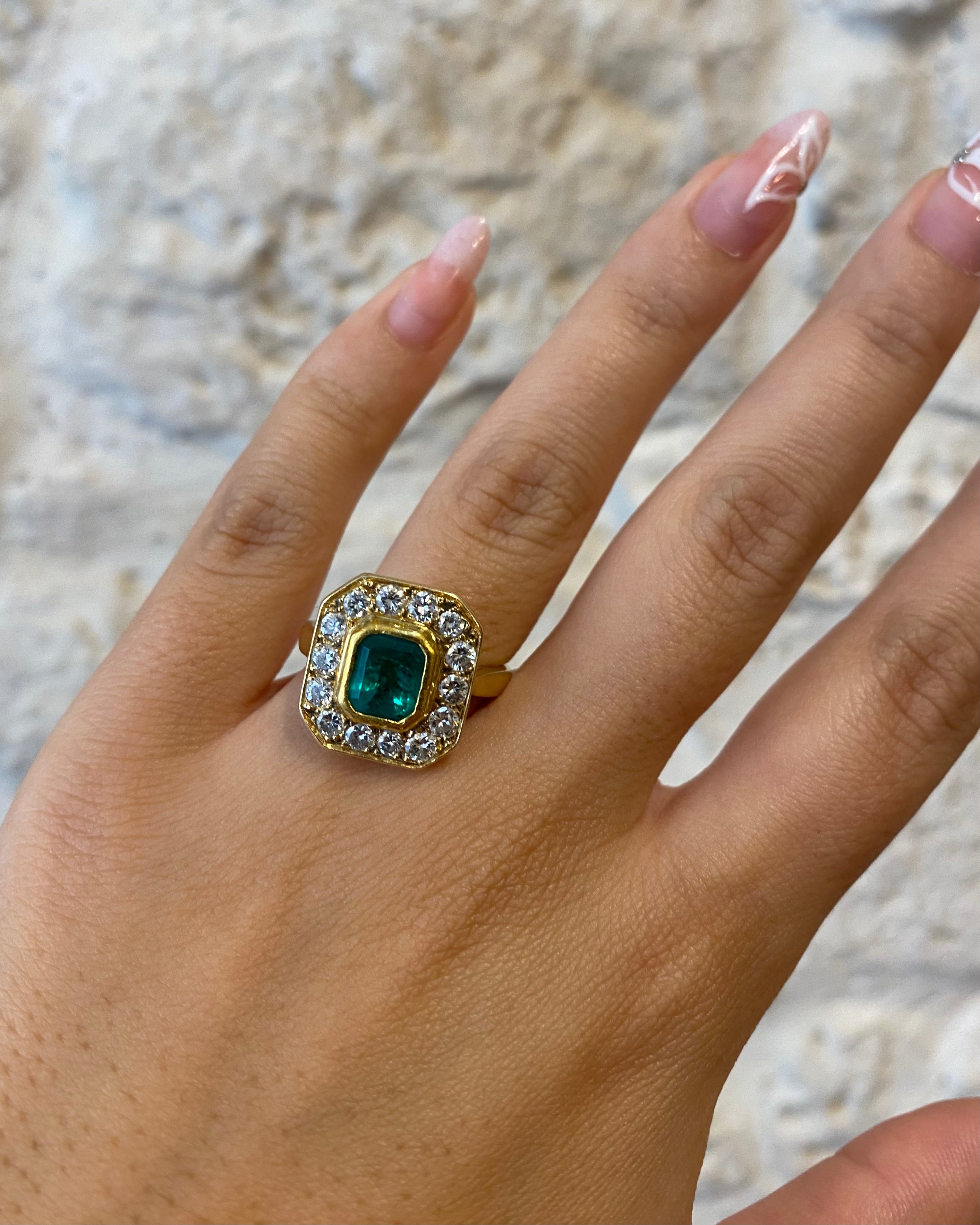 Bague Style Art Deco Émeraude 2.30 carats &amp; Diamants &quot;Lise&quot;