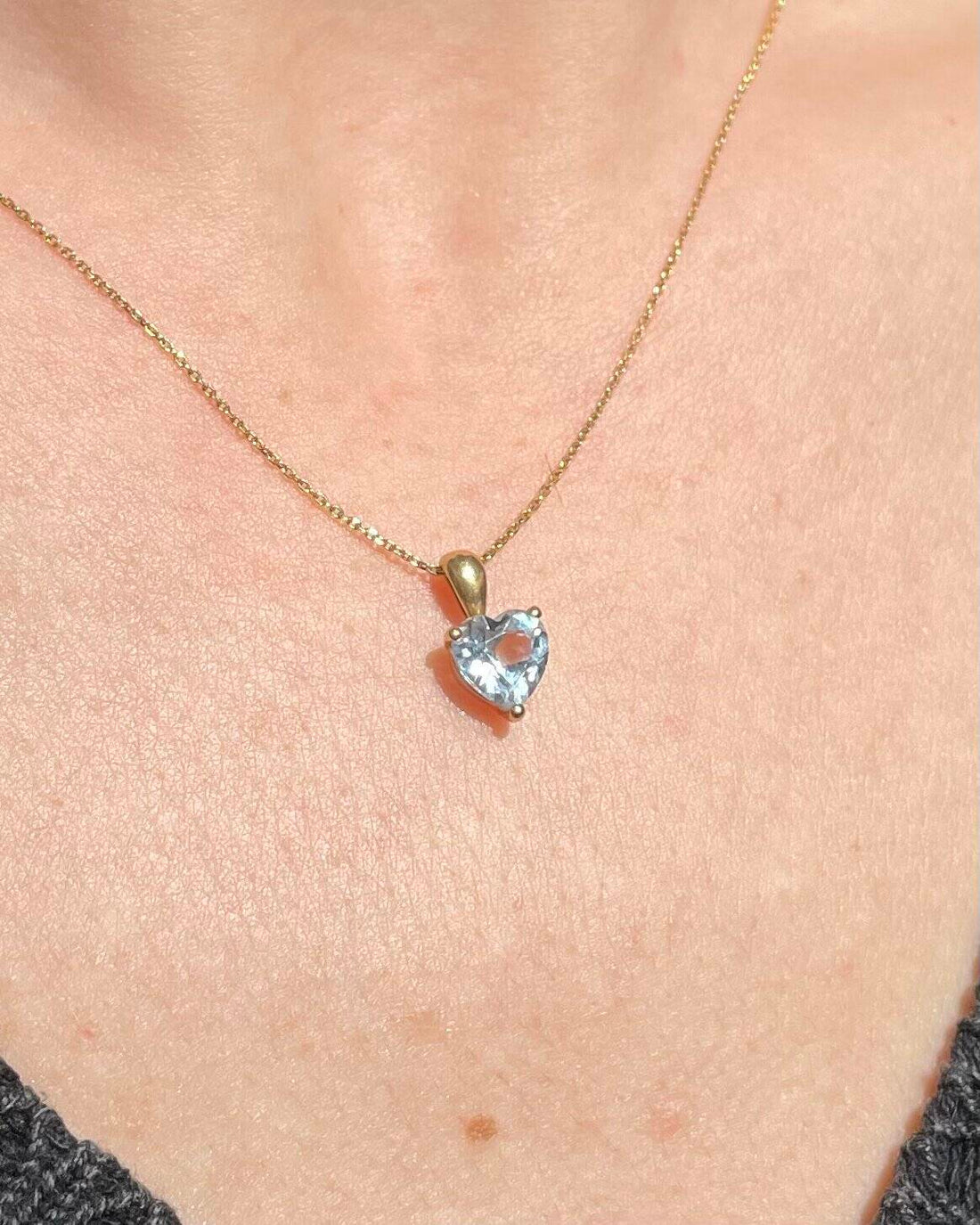 1.05 carat Aquamarine Pendant &quot;Tayna&quot;
