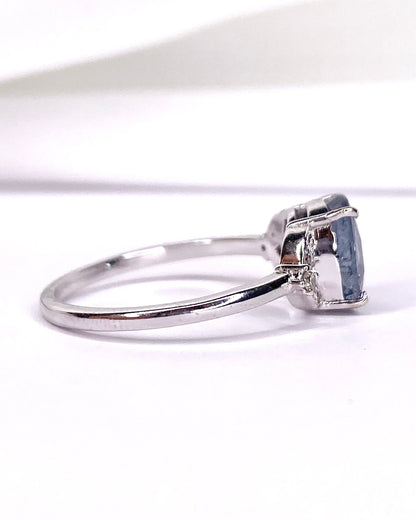 Bague Trilogie Saphir 2.70 carats &amp; Diamants "Florie" - Elliade Paris