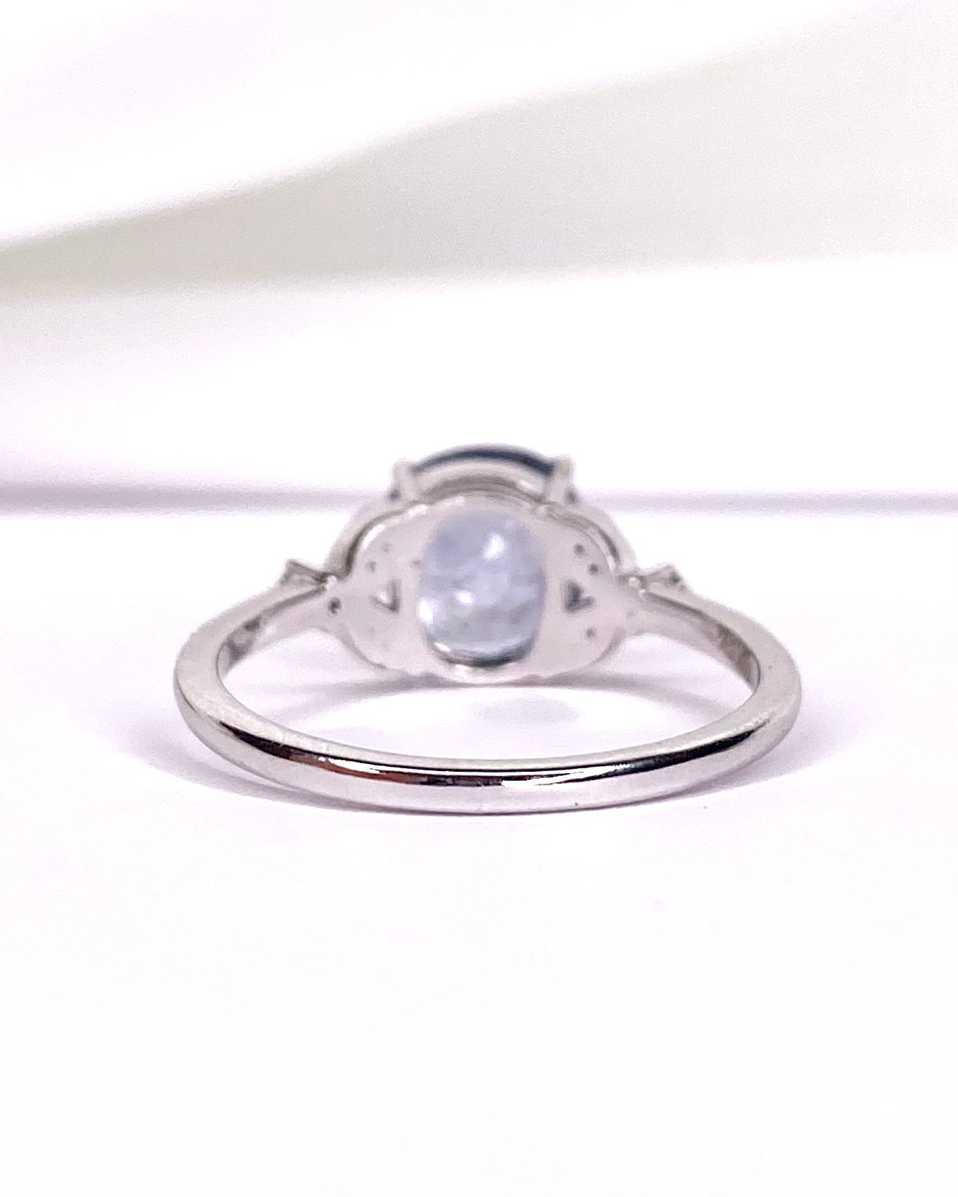 Bague Trilogie Saphir 2.70 carats &amp; Diamants "Florie" - Elliade Paris