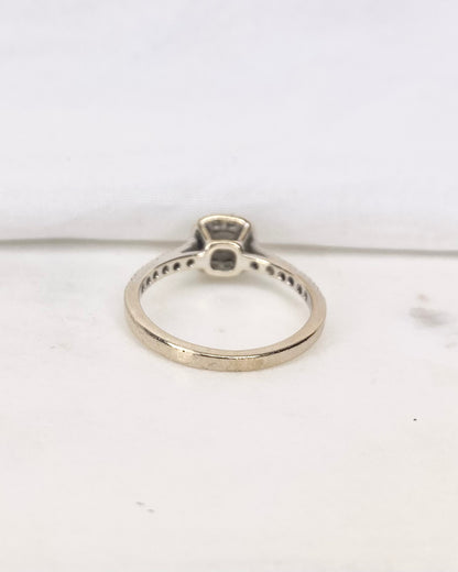 Bague Solitaire Pavé Diamants 0.46 carat &quot;Iliana&quot;