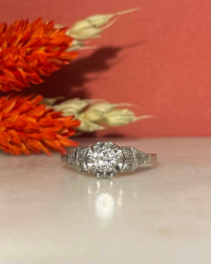 Bague Solitaire Art-Deco Diamant central 0.35 carat &amp; Diamants &quot;Malia&quot;