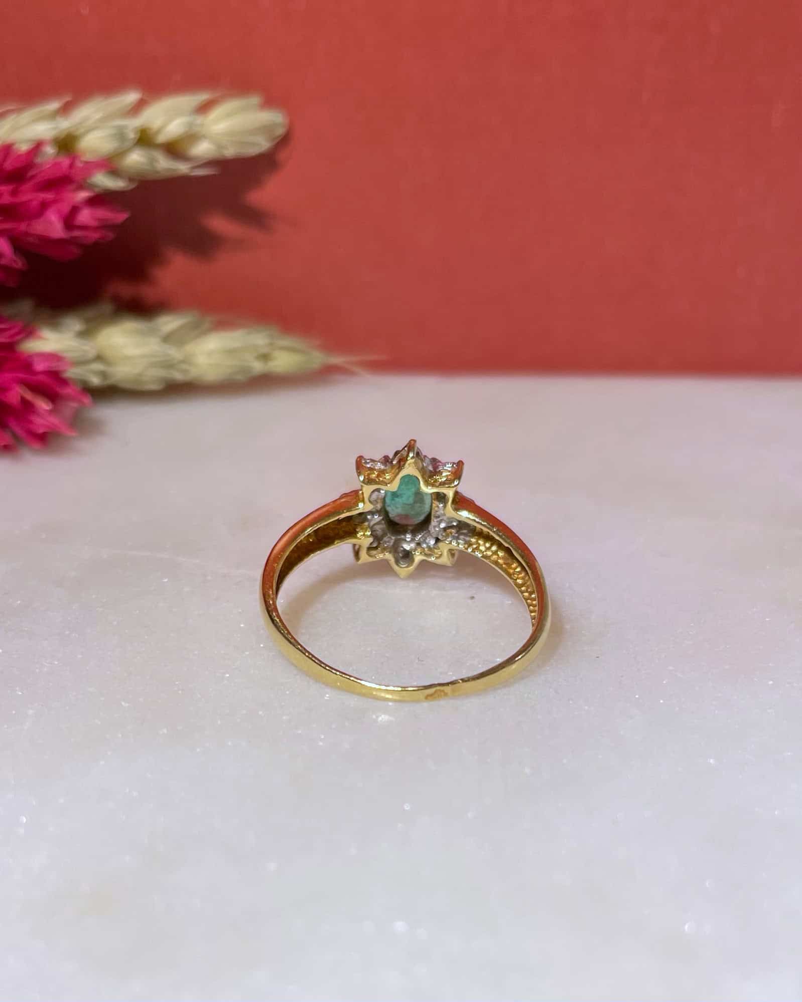 Bague Marguerite Émeraude &amp; Diamants &quot;Manolia&quot;