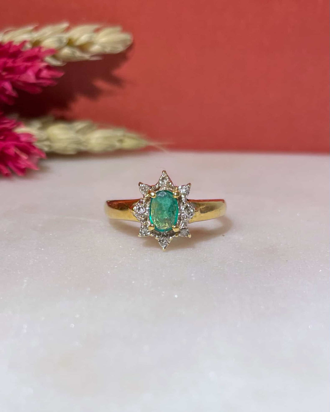 Bague Marguerite Émeraude &amp; Diamants &quot;Manolia&quot;