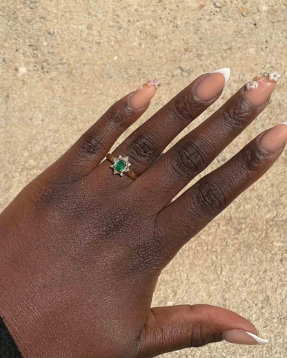 Bague Marguerite Émeraude &amp; Diamants &quot;Manolia&quot;