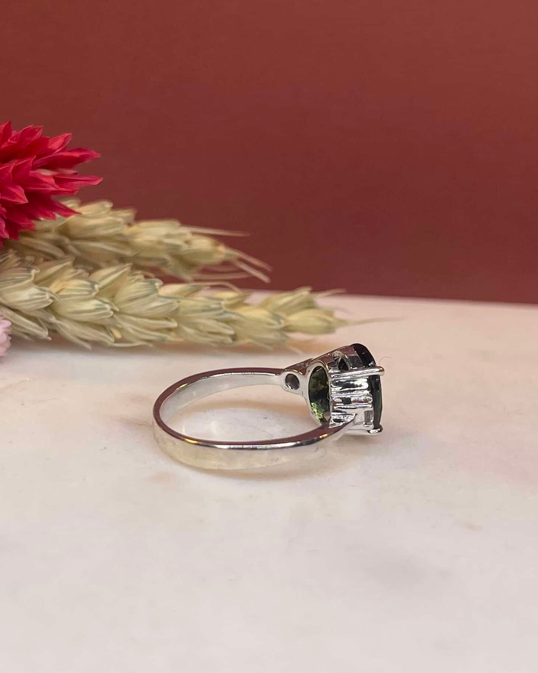 Bague Trilogie Saphir Vert 2.85 Carats &amp; Diamants &quot;Salomé&quot;