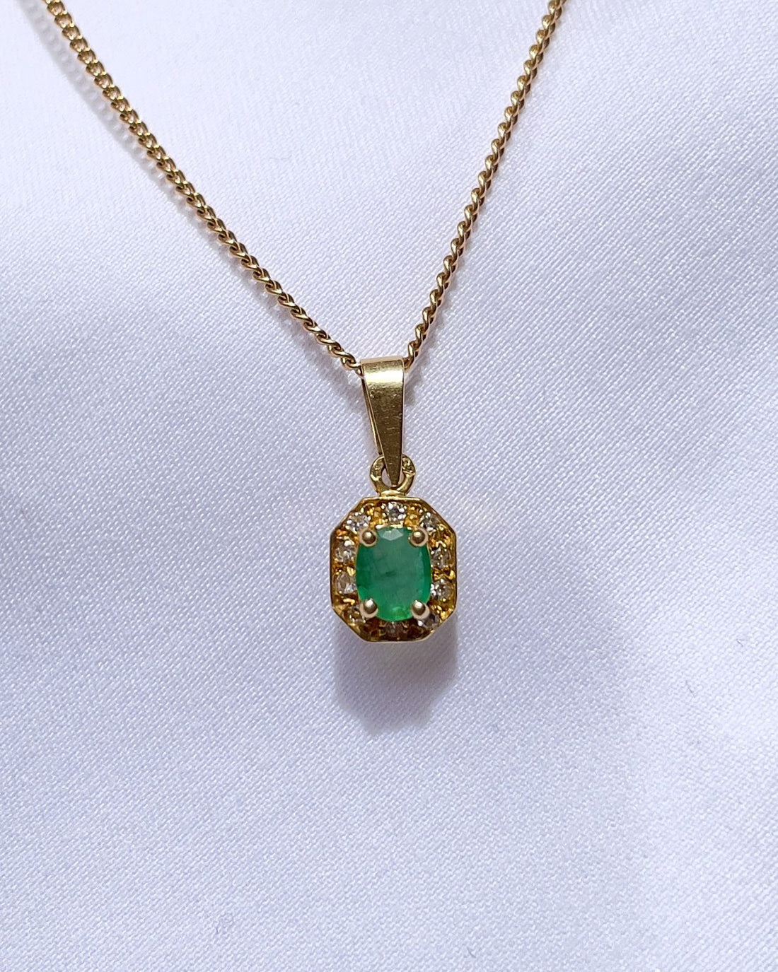 Pendentif Art-déco Emeraude &amp; diamants &quot;Arra&quot;