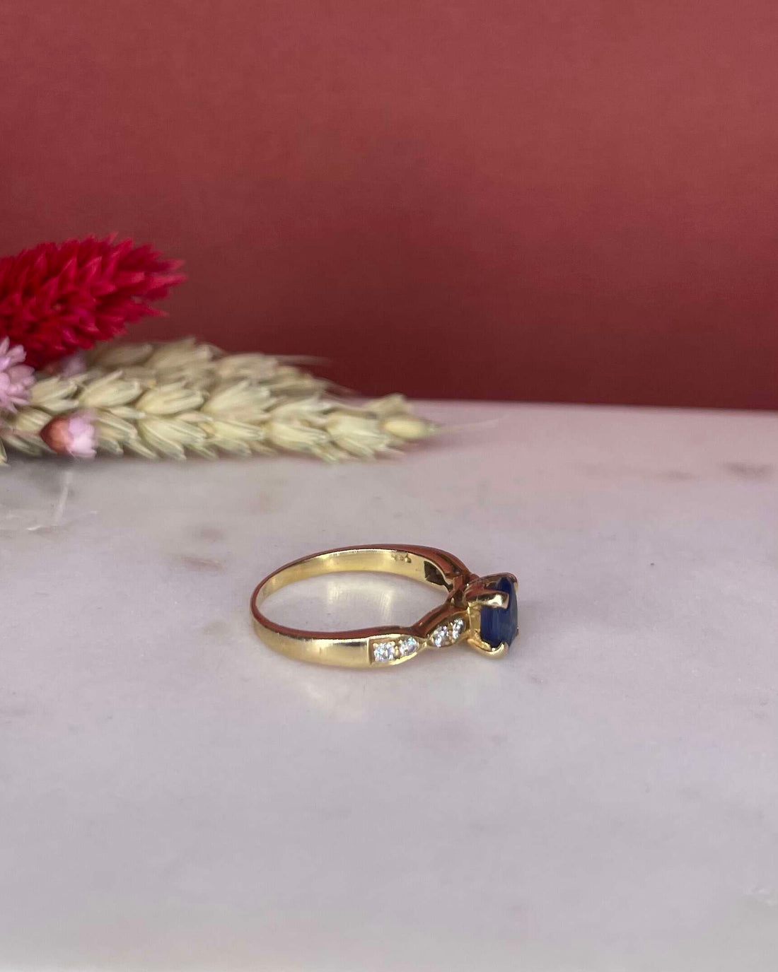 &quot;Lorena&quot; 1.10 carat Sapphire &amp;amp; Diamond Solitaire Ring 