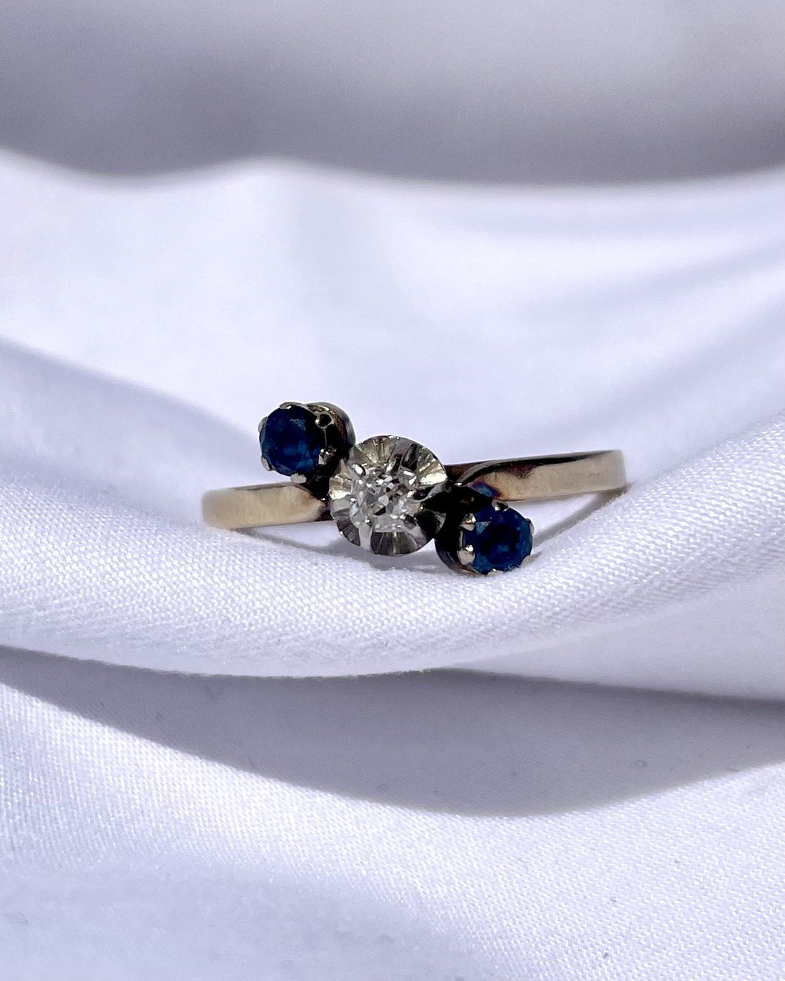 Bague trilogie diamant &amp; saphirs &quot;Joyce&quot;