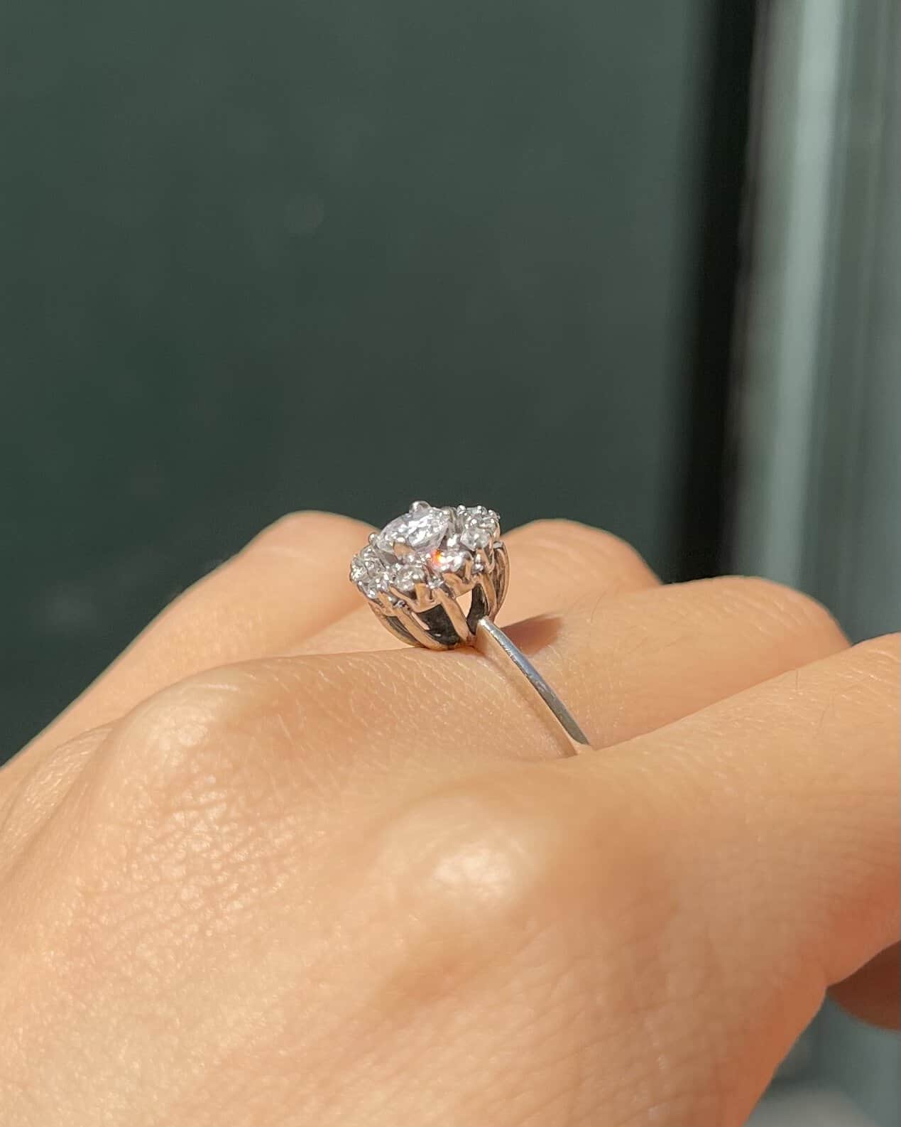 Bague Vintage Marguerite Diamants 0.65 carat "Leah"