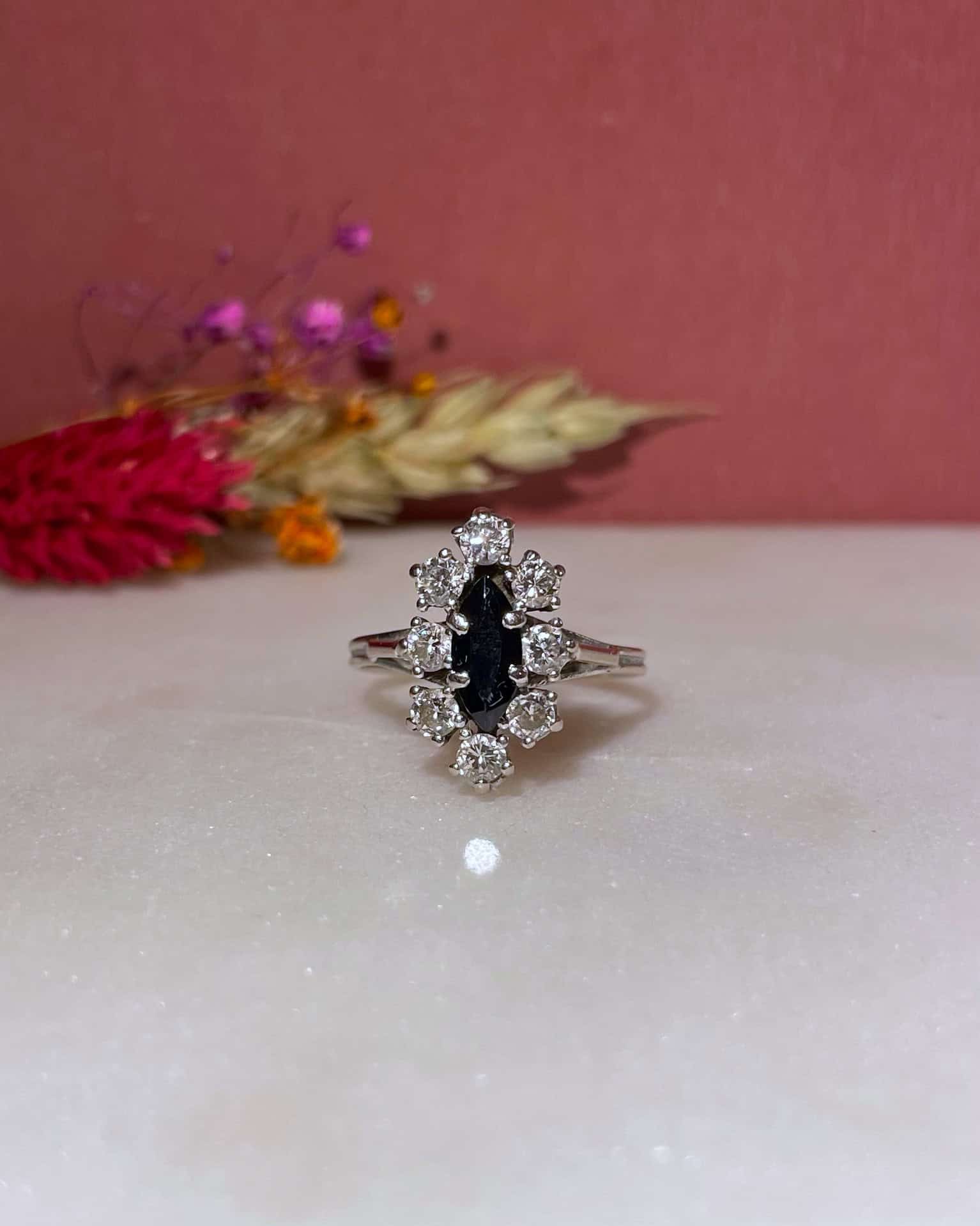 Bague Marguerite Saphir &amp; Diamants "Paula" - Elliade Paris