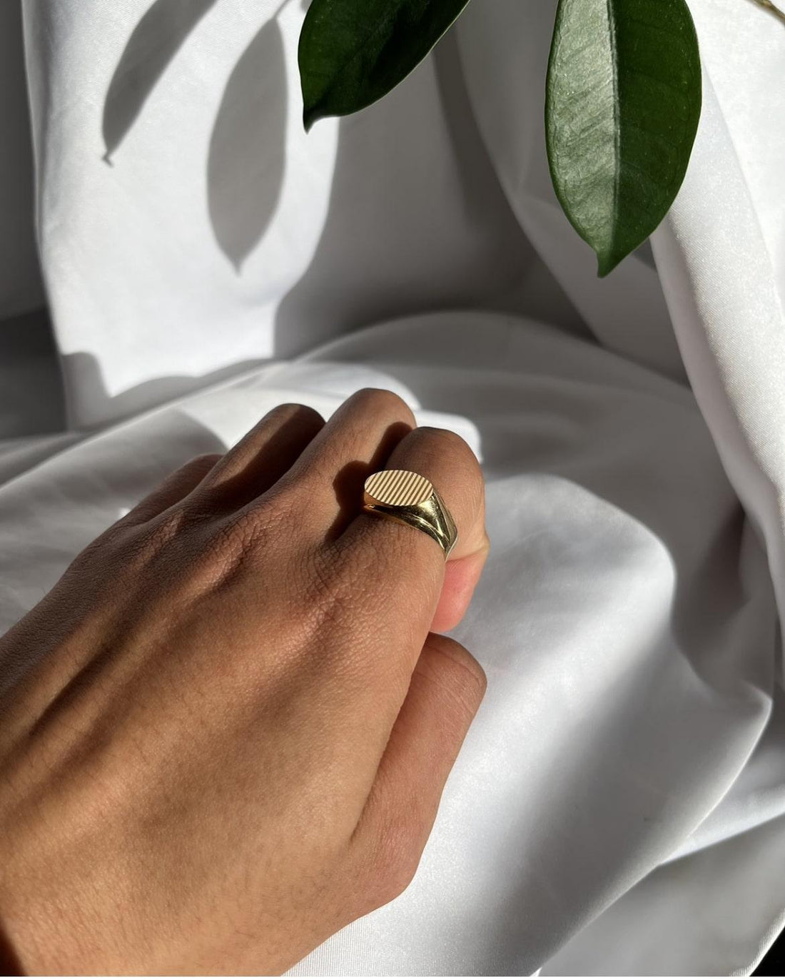 Vintage yellow gold signet ring &quot;Angel&quot;
